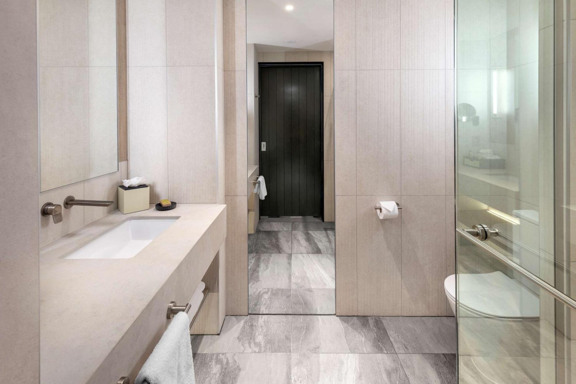 Doubletree By Hilton Karaka