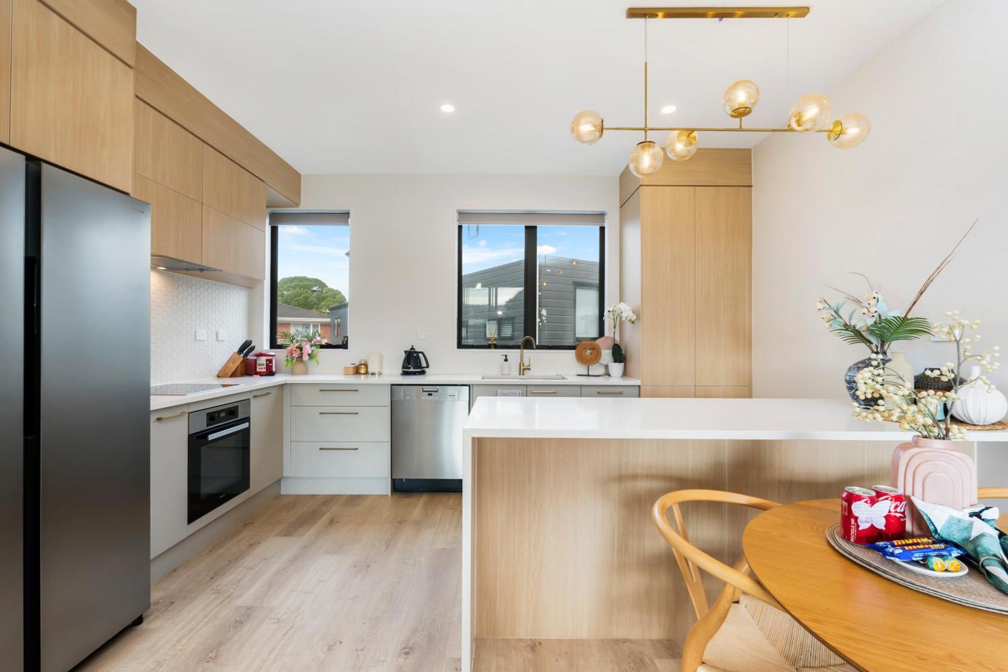 Your Away From Located Near Cbd Apartment Auckland