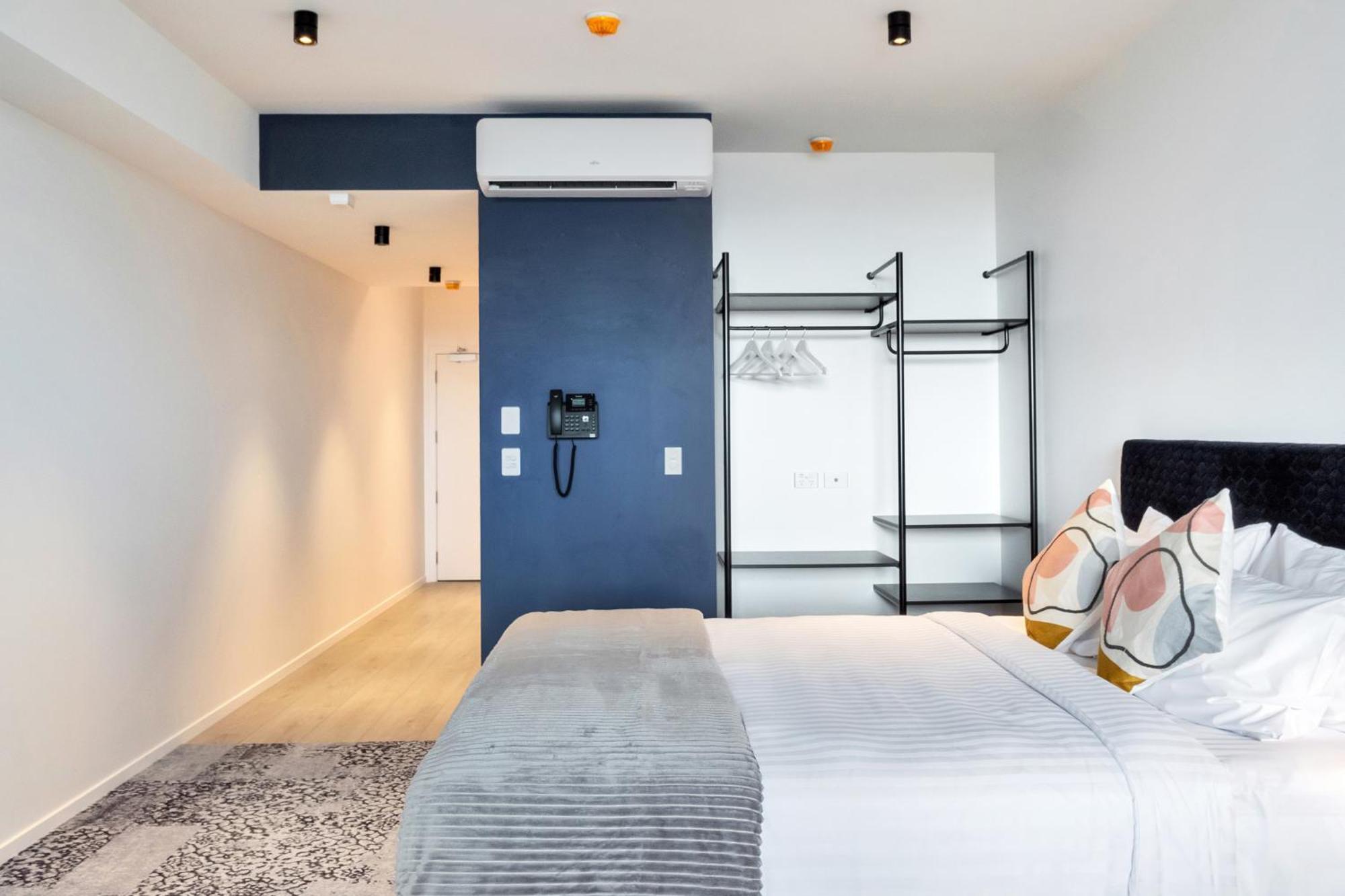 Roomie 4* Auckland