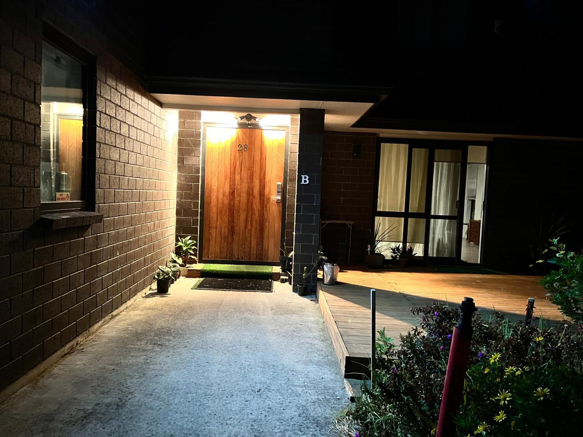 Perfect With Office Setup -room 101 Homestay Auckland