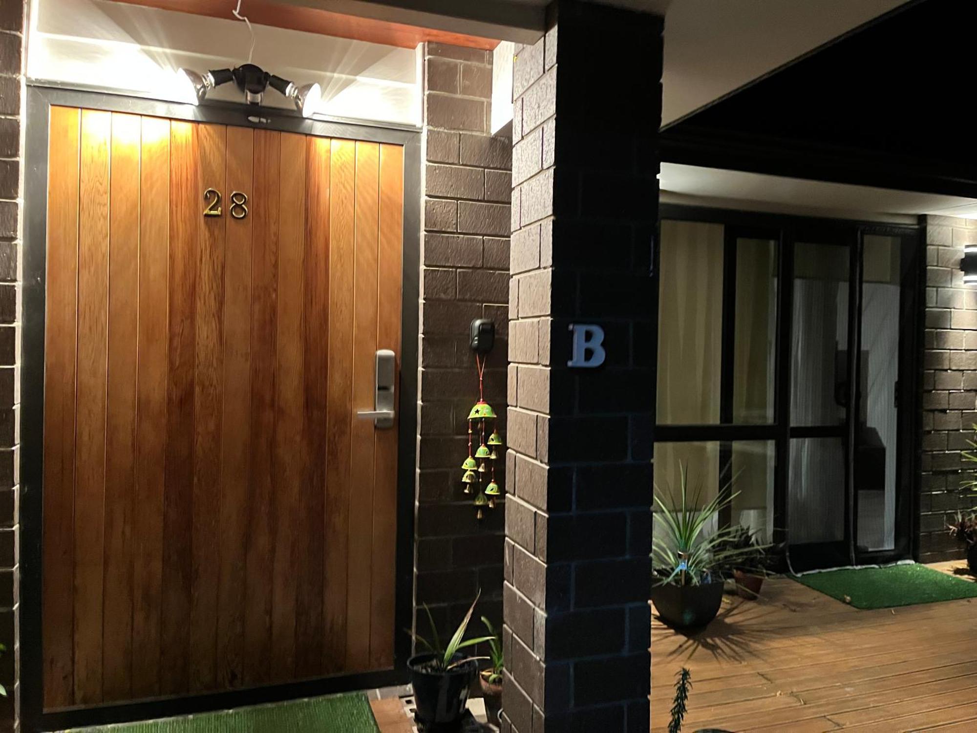 Homestay Perfect With Office Setup -room 101 Auckland
