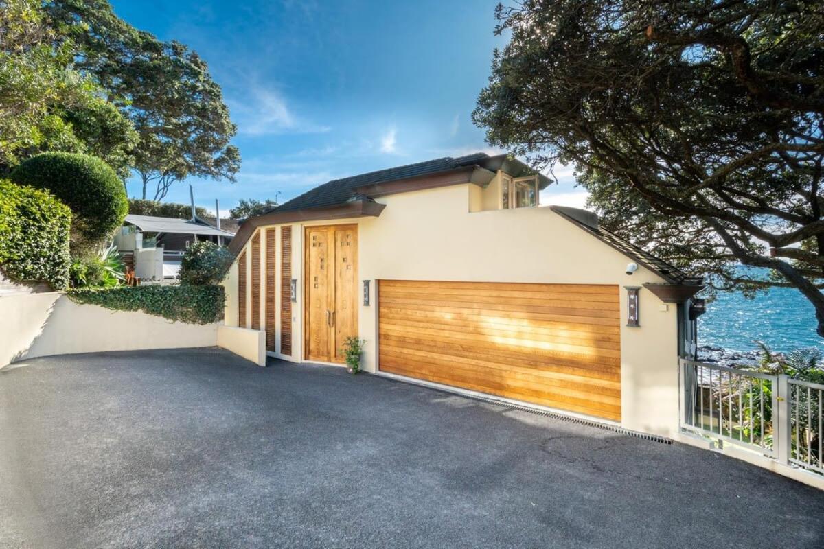 Takapuna Beachfront W Stunning Views Holiday home