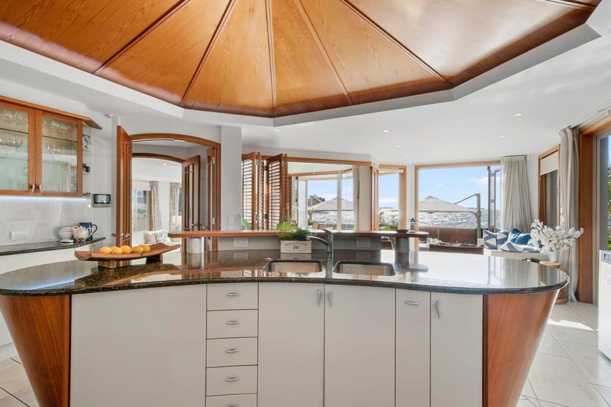 Takapuna Beachfront W Stunning Views Holiday home Auckland