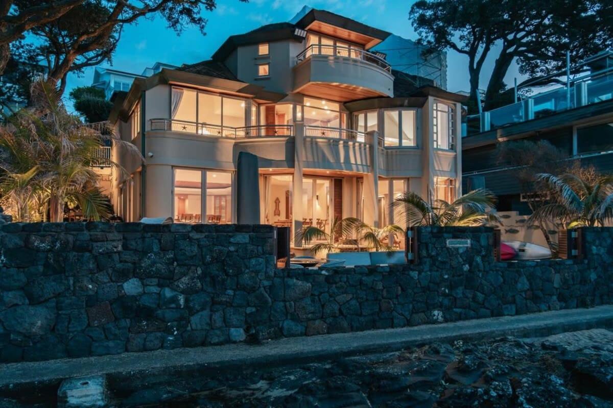 Holiday home Takapuna Beachfront W Stunning Views *