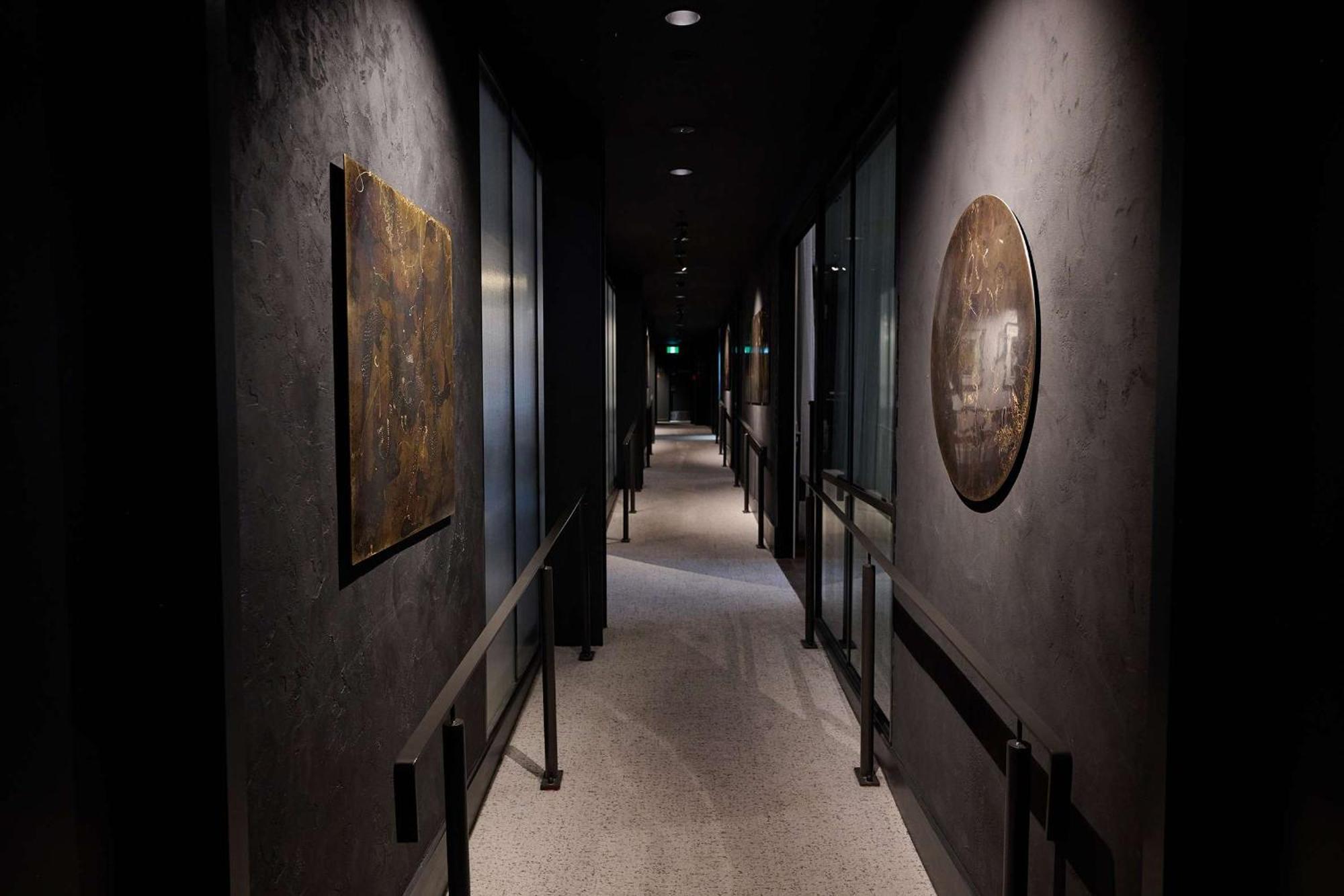 Abstract Hotel 4*