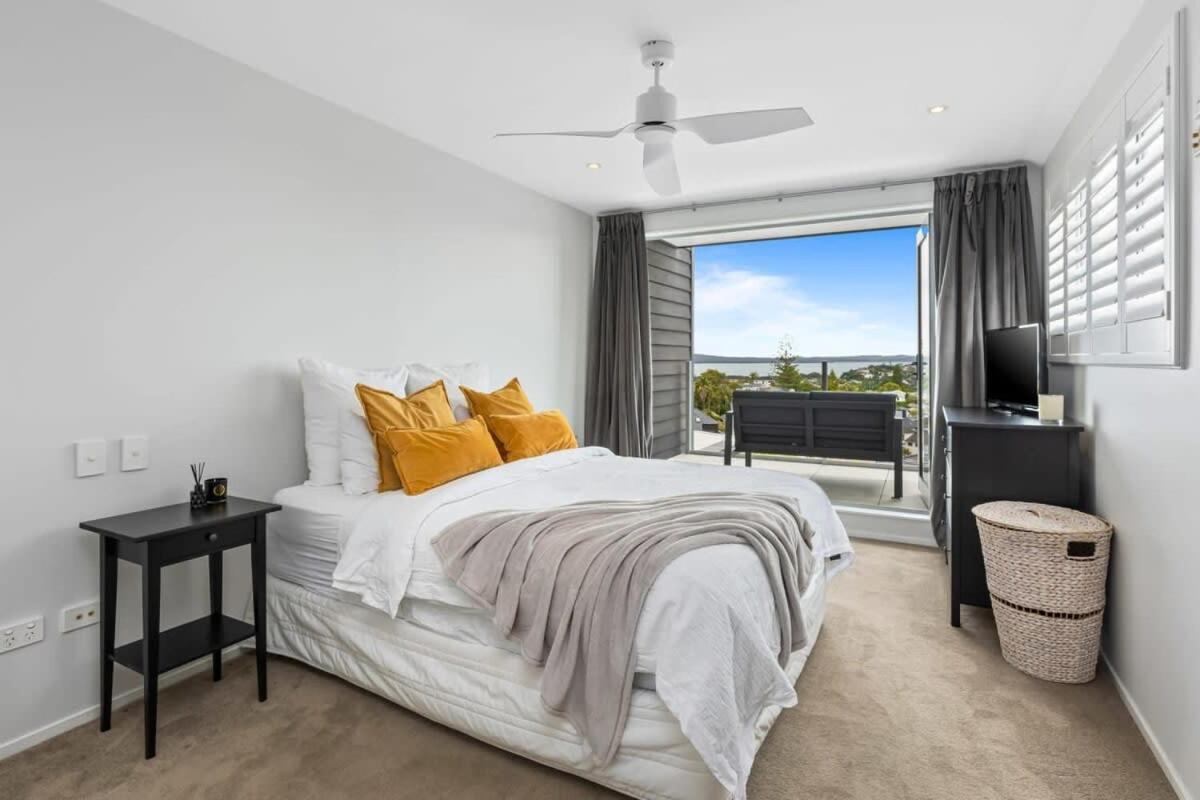 Casa de férias Ocean View Spacious 5br Retreat For Families Auckland