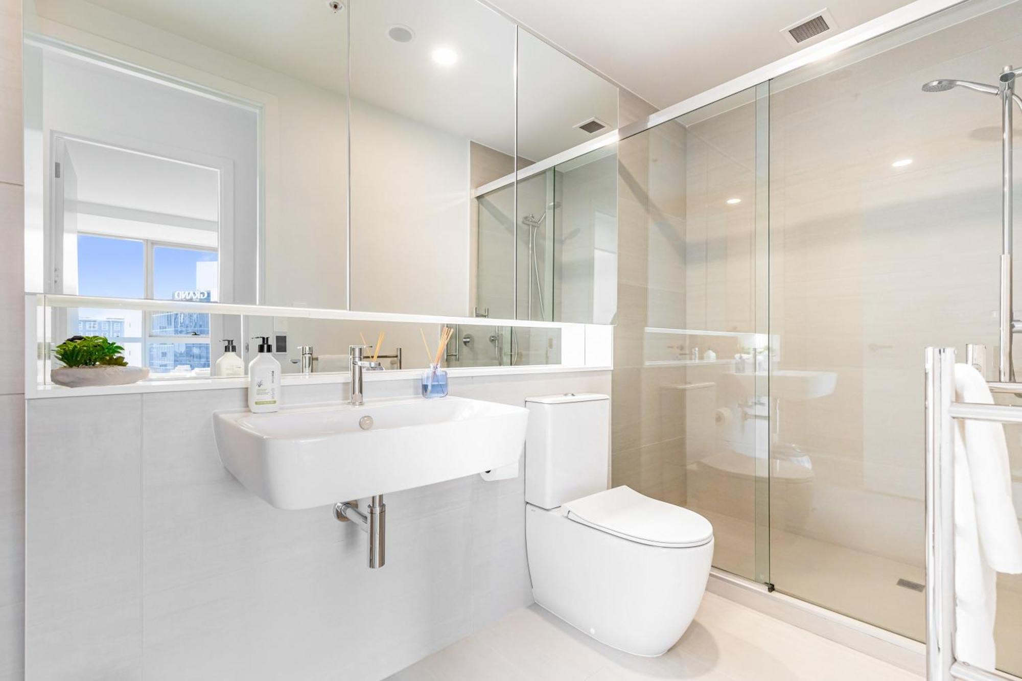 Brand New Luxe 3-bed In Aotea Square