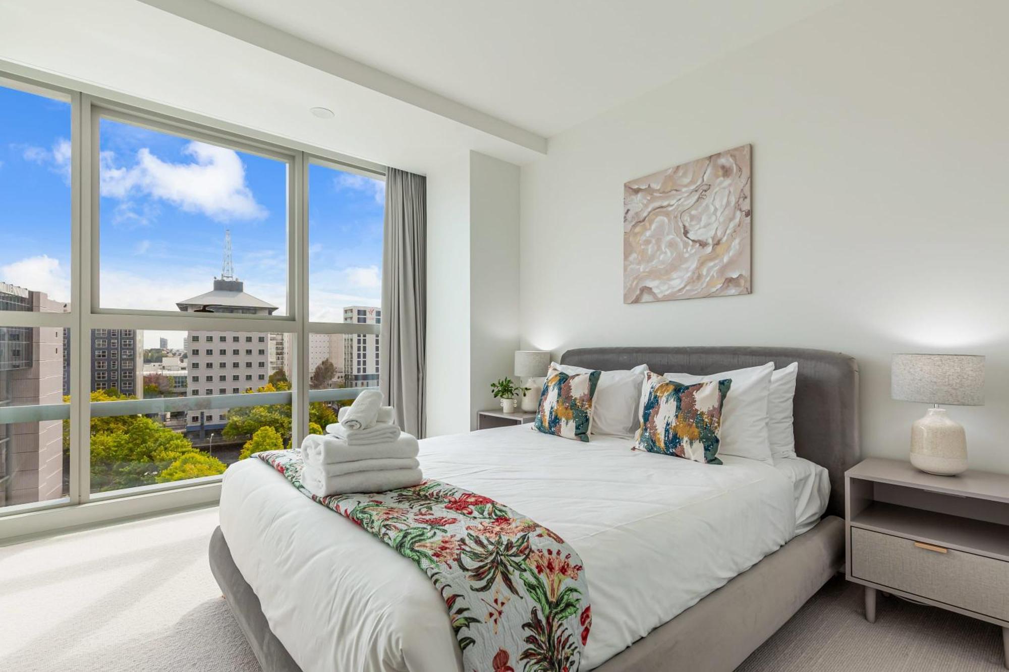 Brand New Luxe 3-bed In Aotea Square Apartment Auckland