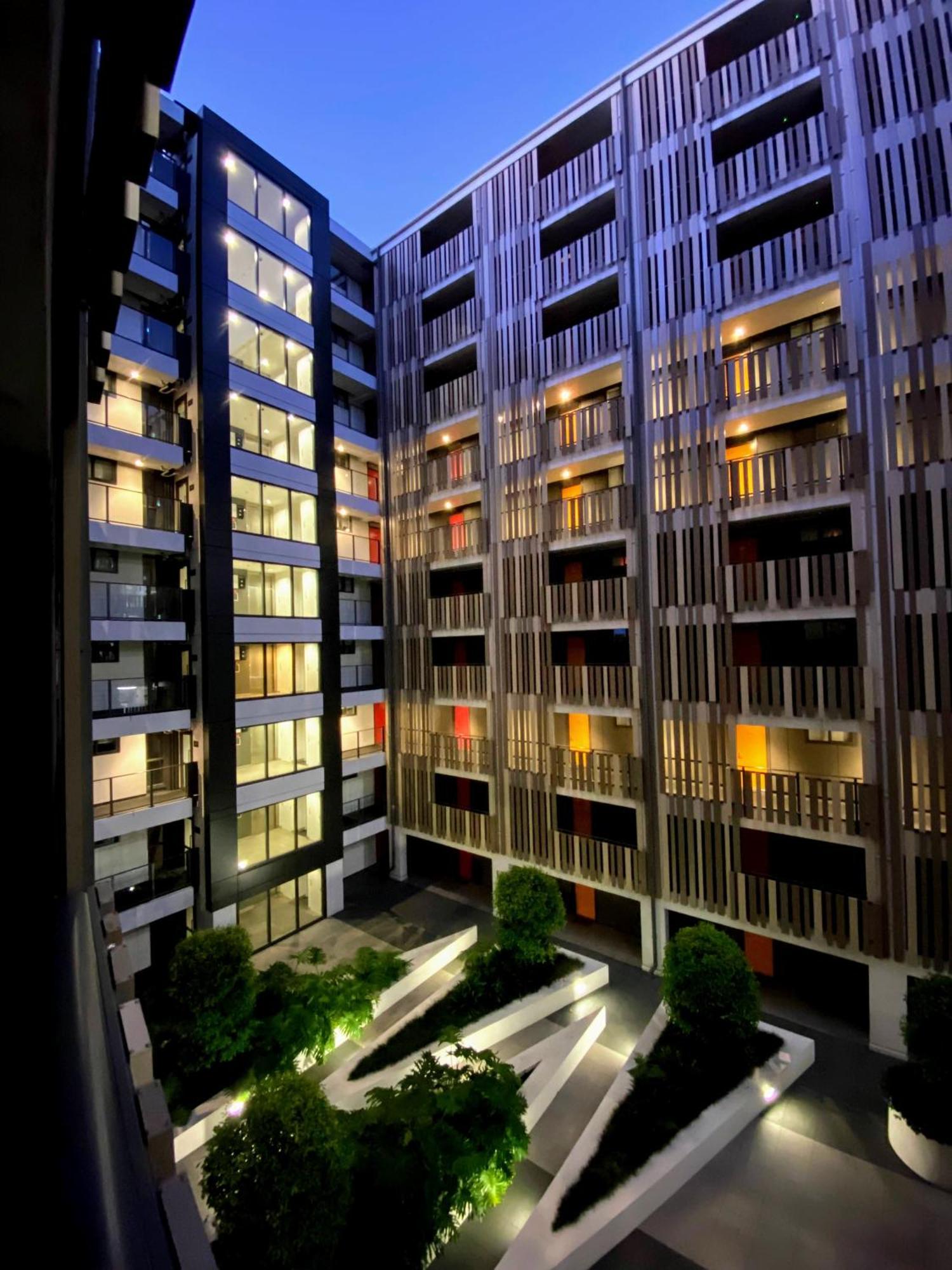 Feel At With Aircon, Pool, Gym, Wifi