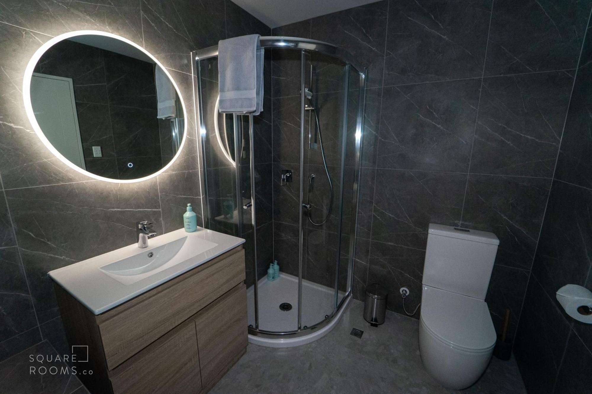 Modern Howick Town House Fibre Wifi Netflix Holiday home *