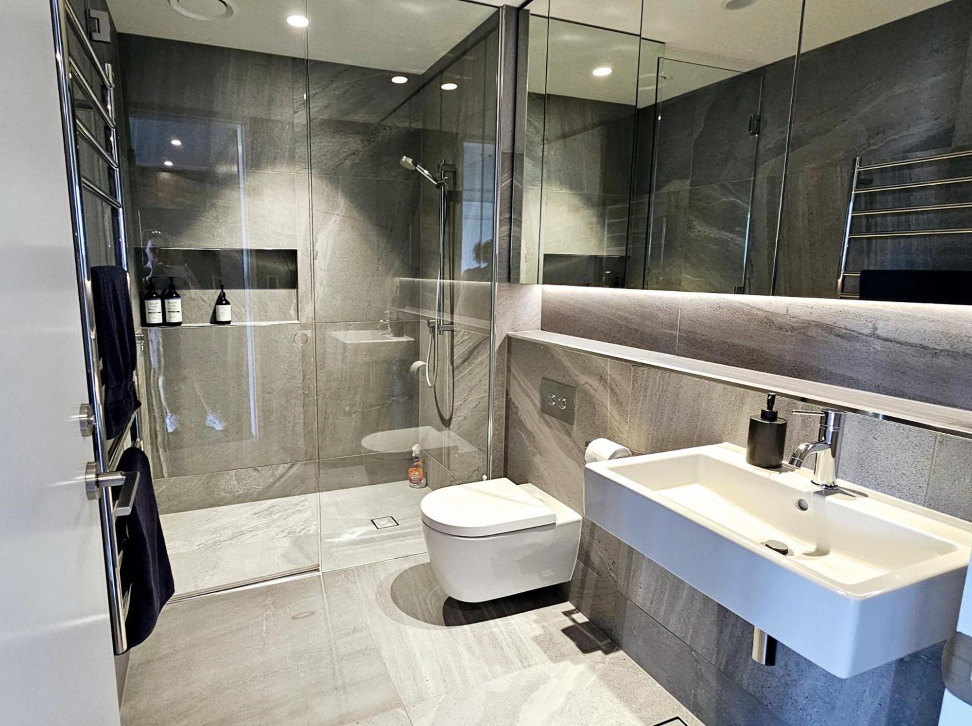 Wynyard Quarter One Bedroom Apartment *