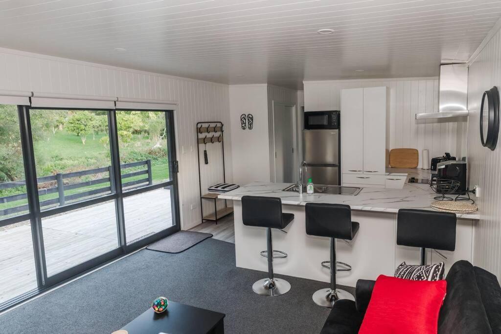 Apartment Bombay Hills Modern Retreat Auckland