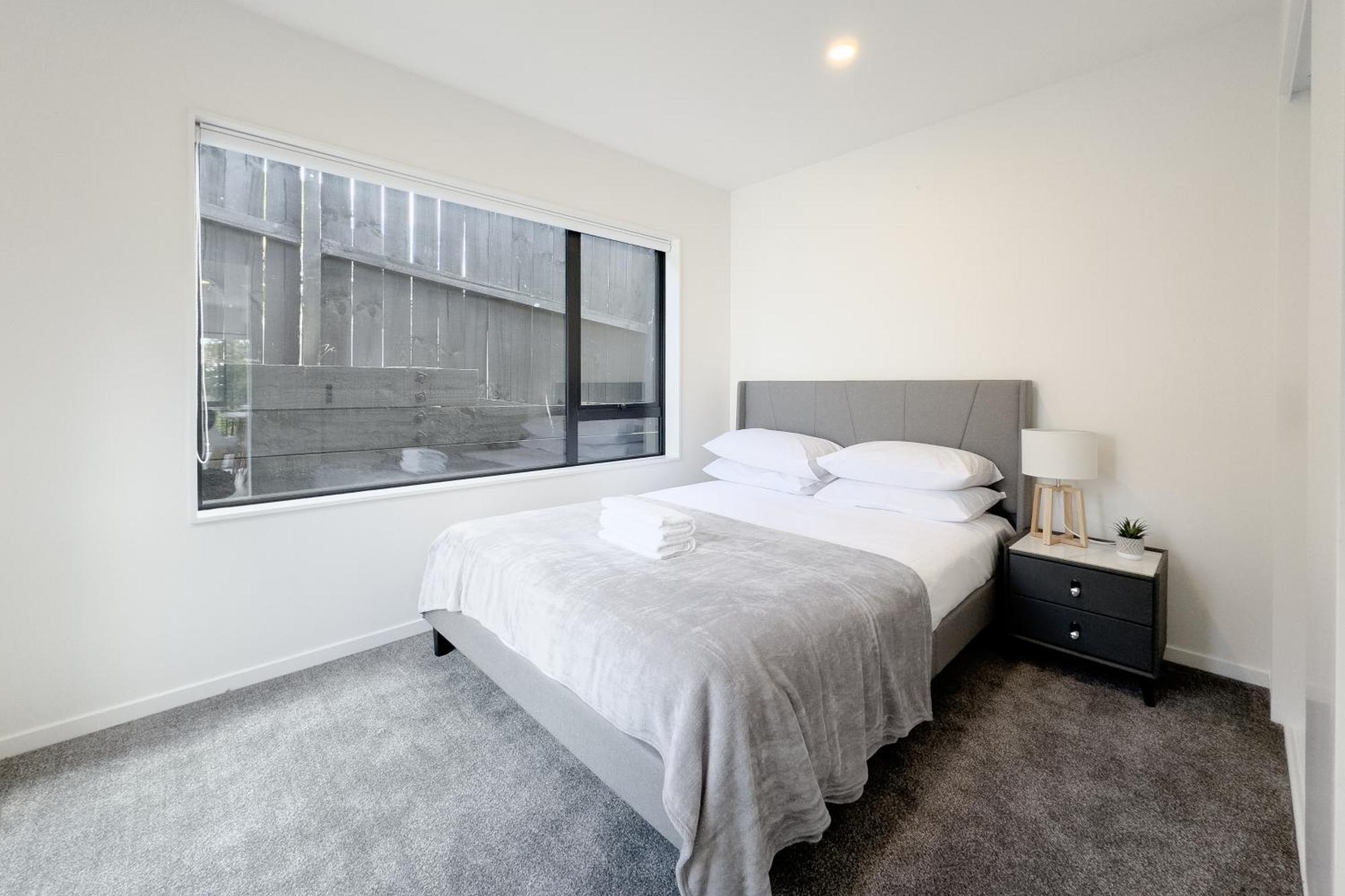 Villa Brand New 2 Bedroom Unit In Albany