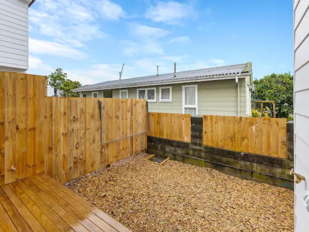 Wonderful Three Bedroom With Garage Holiday home