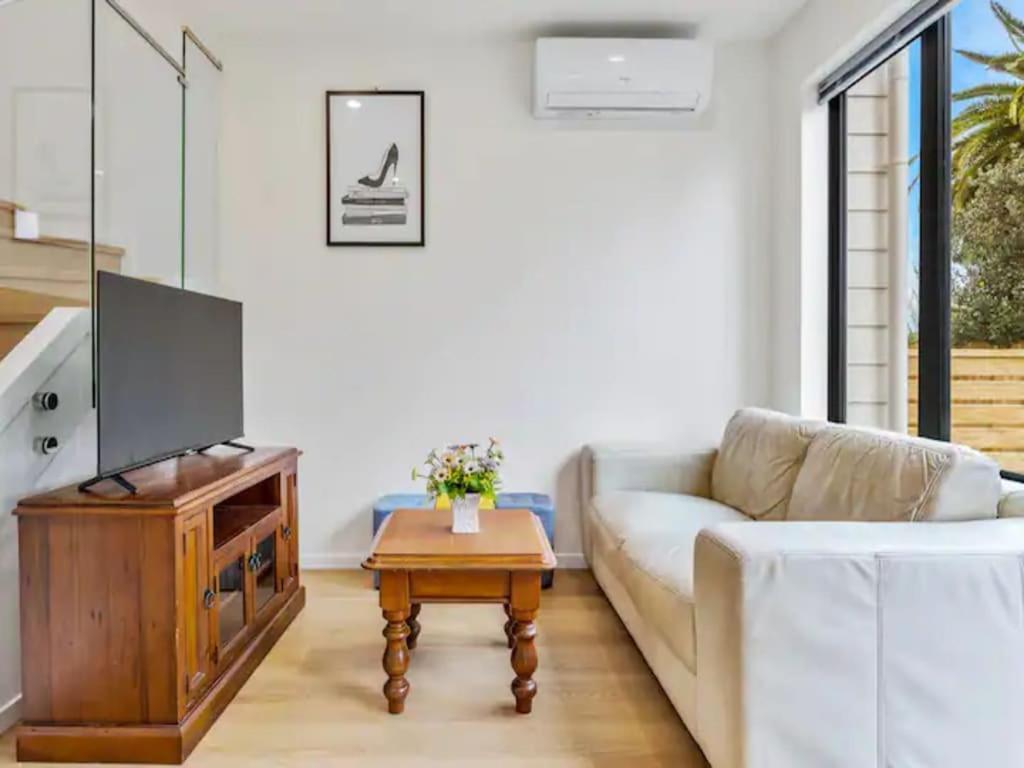 Wonderful Three Bedroom With Garage