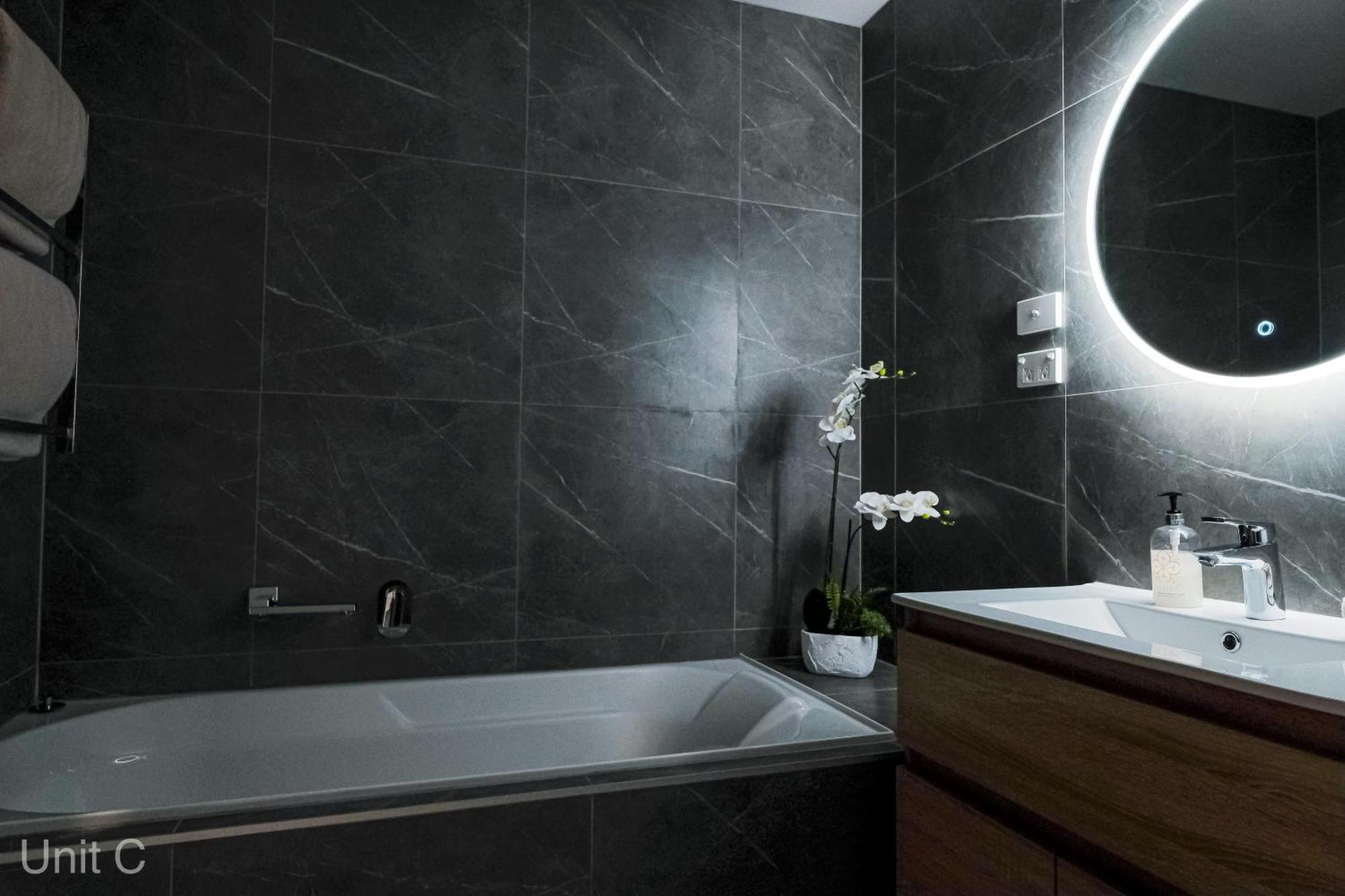 Modern Howick Town House Fibre Wifi Netflix Holiday home Auckland