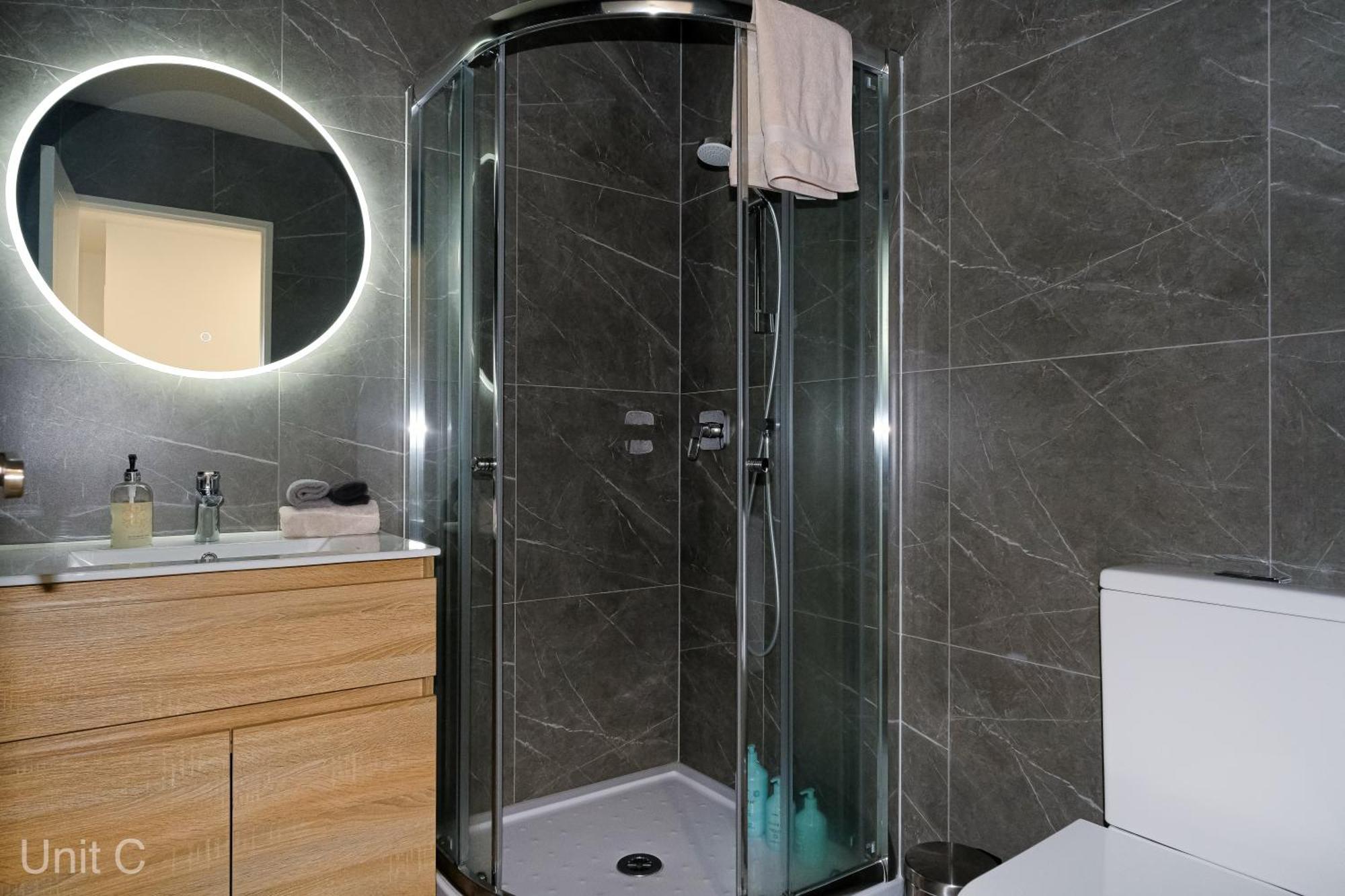 Modern Howick Town House Fibre Wifi Netflix * Auckland