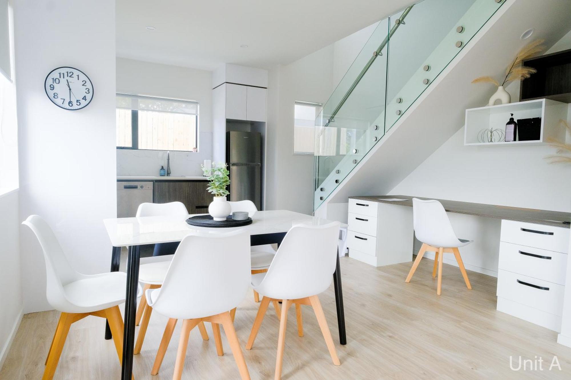 Holiday home Modern Howick Town House Fibre Wifi Netflix Auckland