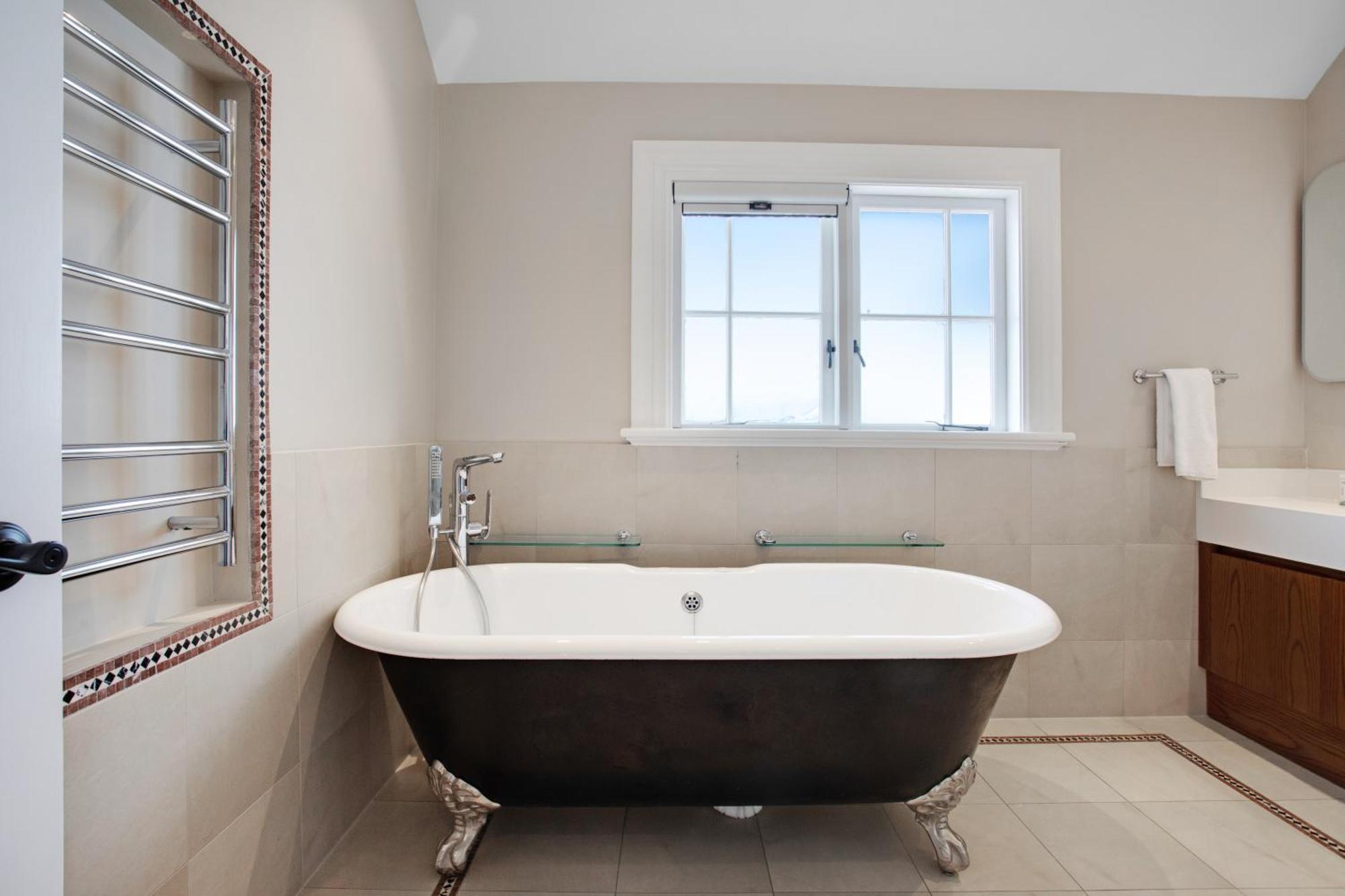 Grande Vista 5br Manor With Pool & Mt Eden Views Holiday home Auckland