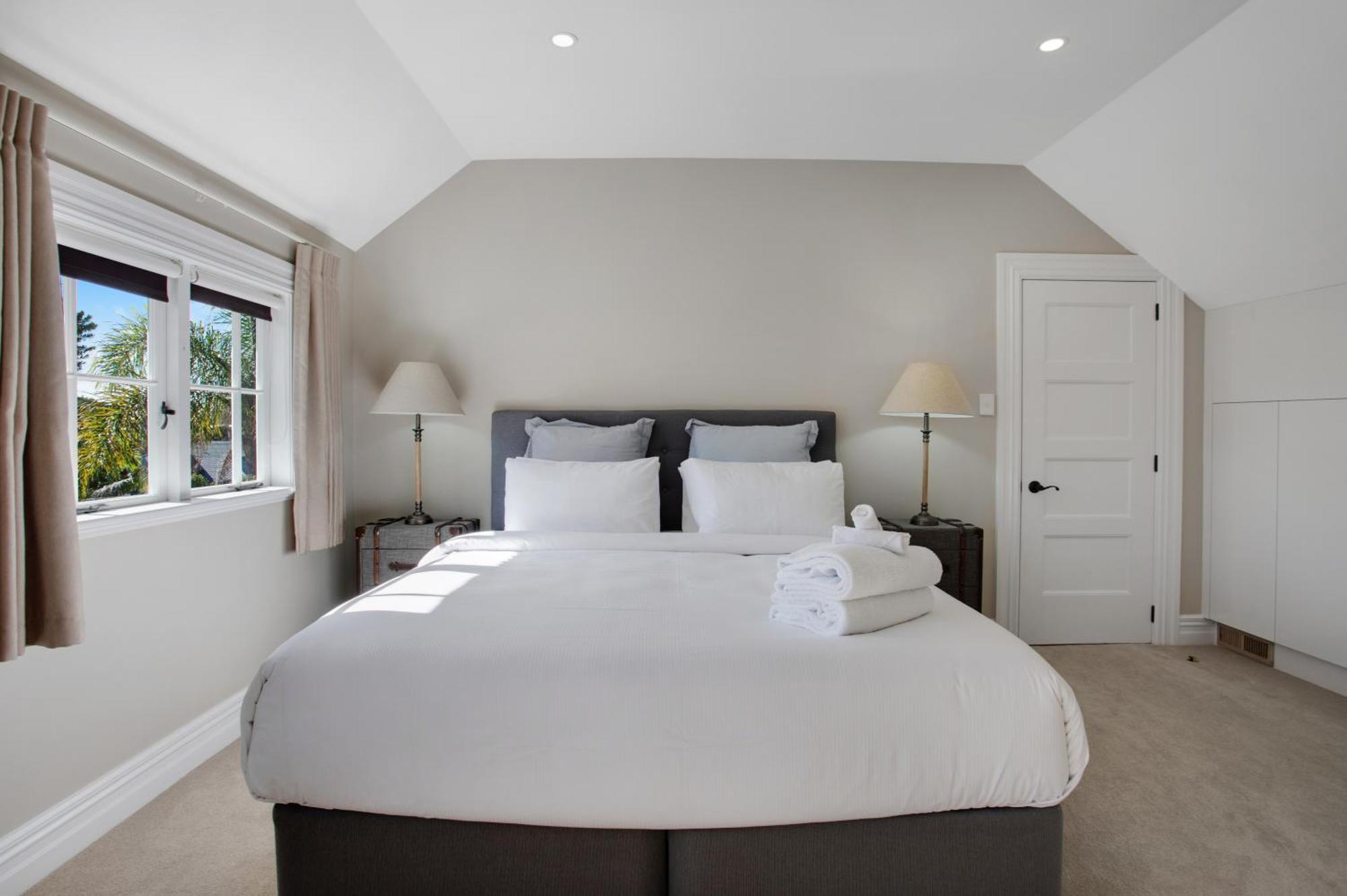 Grande Vista 5br Manor With Pool & Mt Eden Views Auckland