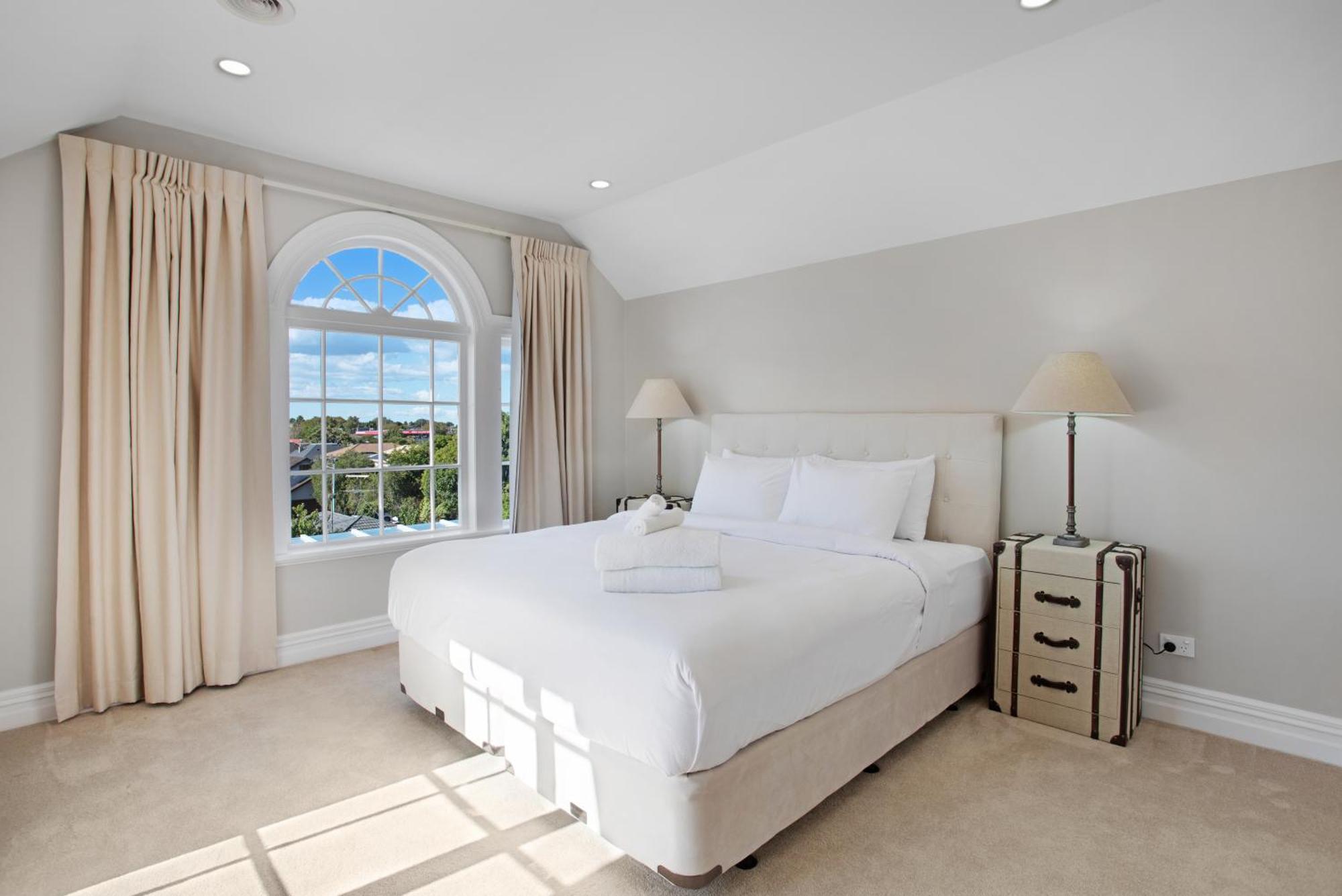 Grande Vista 5br Manor With Pool & Mt Eden Views Holiday home Auckland
