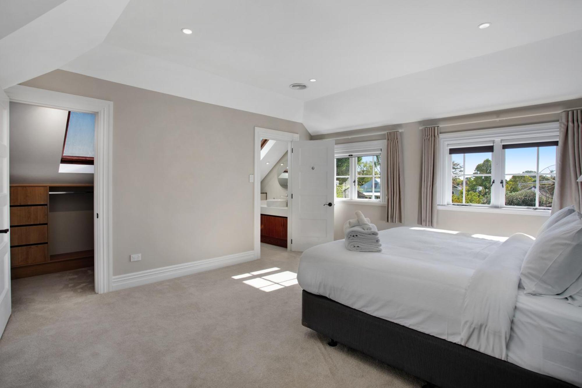 Holiday home Grande Vista 5br Manor With Pool & Mt Eden Views Auckland