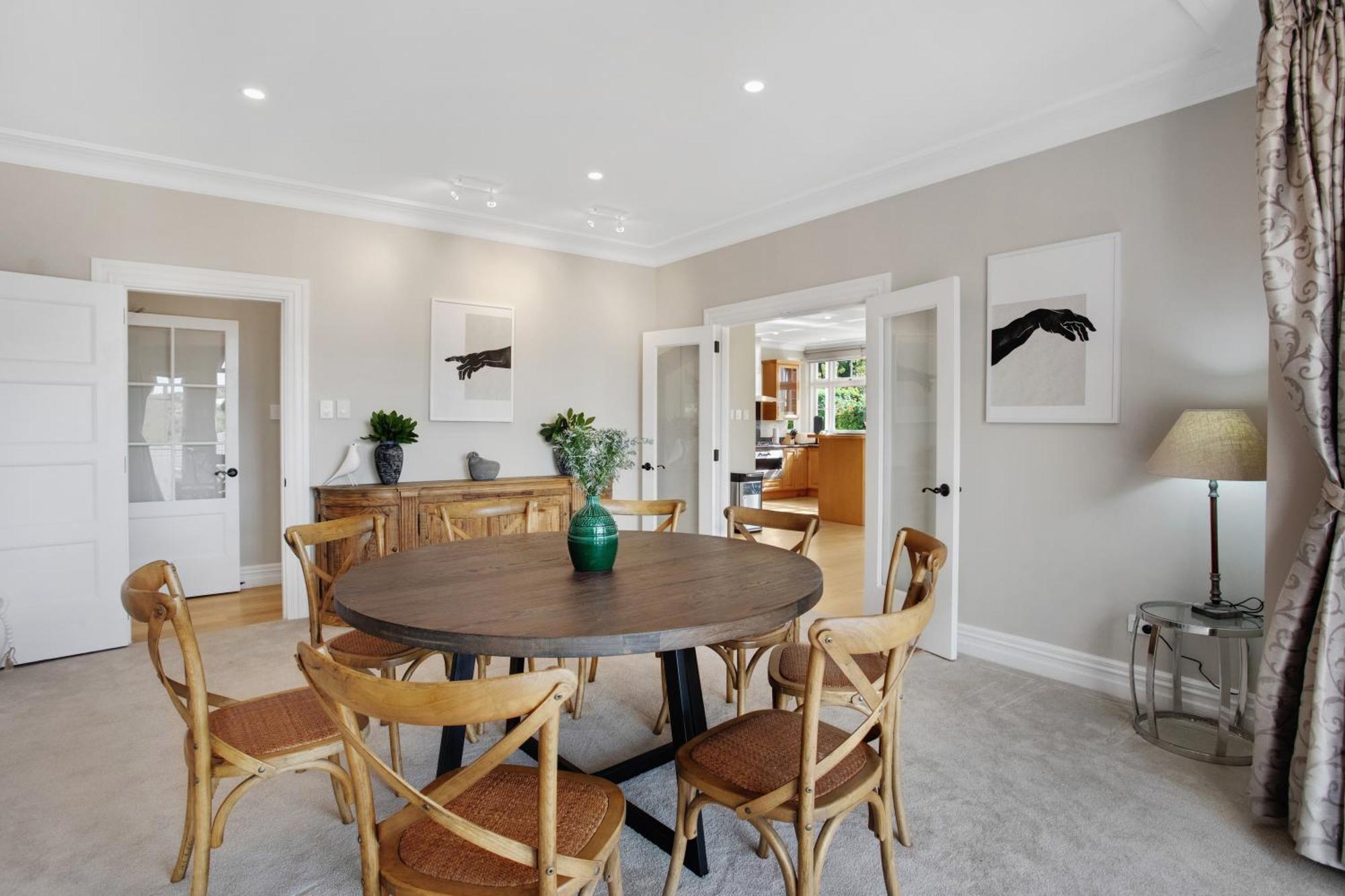 Grande Vista 5br Manor With Pool & Mt Eden Views Holiday home