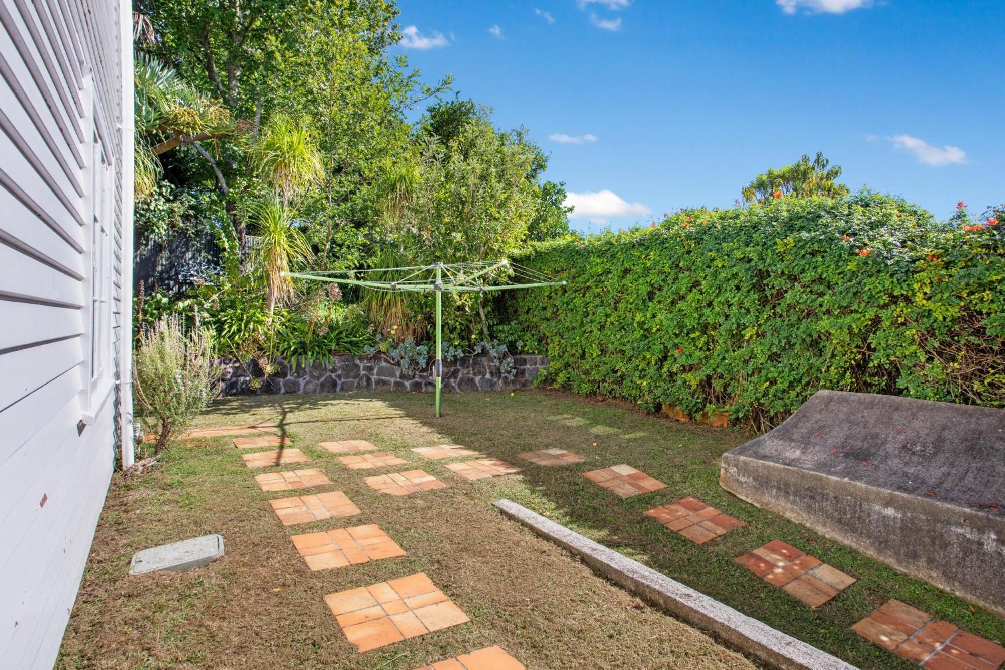 Grande Vista 5br Manor With Pool & Mt Eden Views *