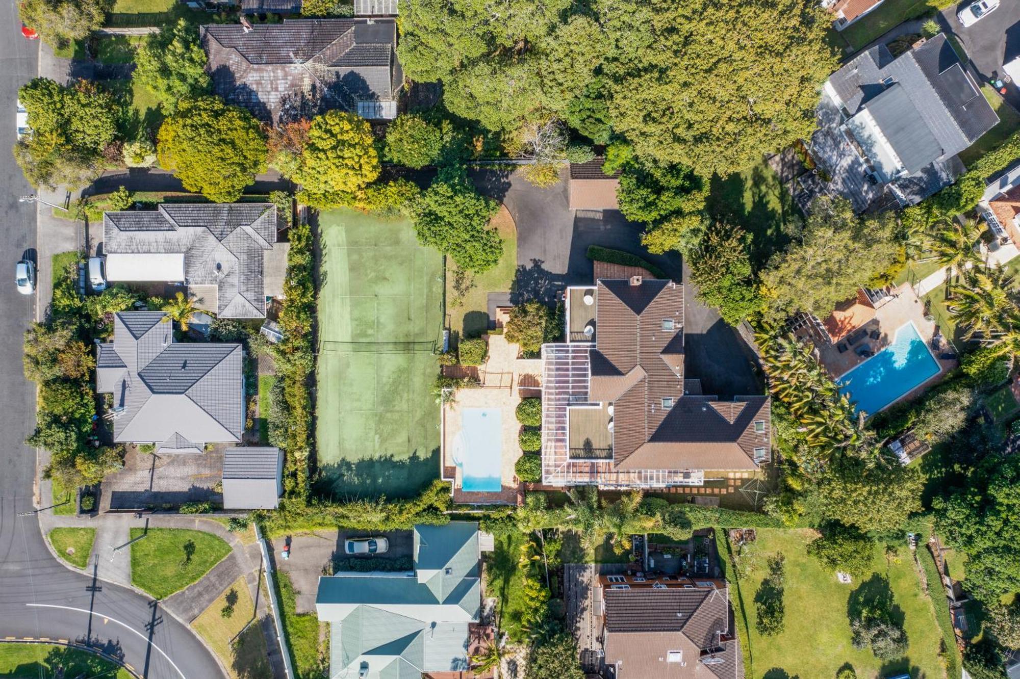 Grande Vista 5br Manor With Pool & Mt Eden Views