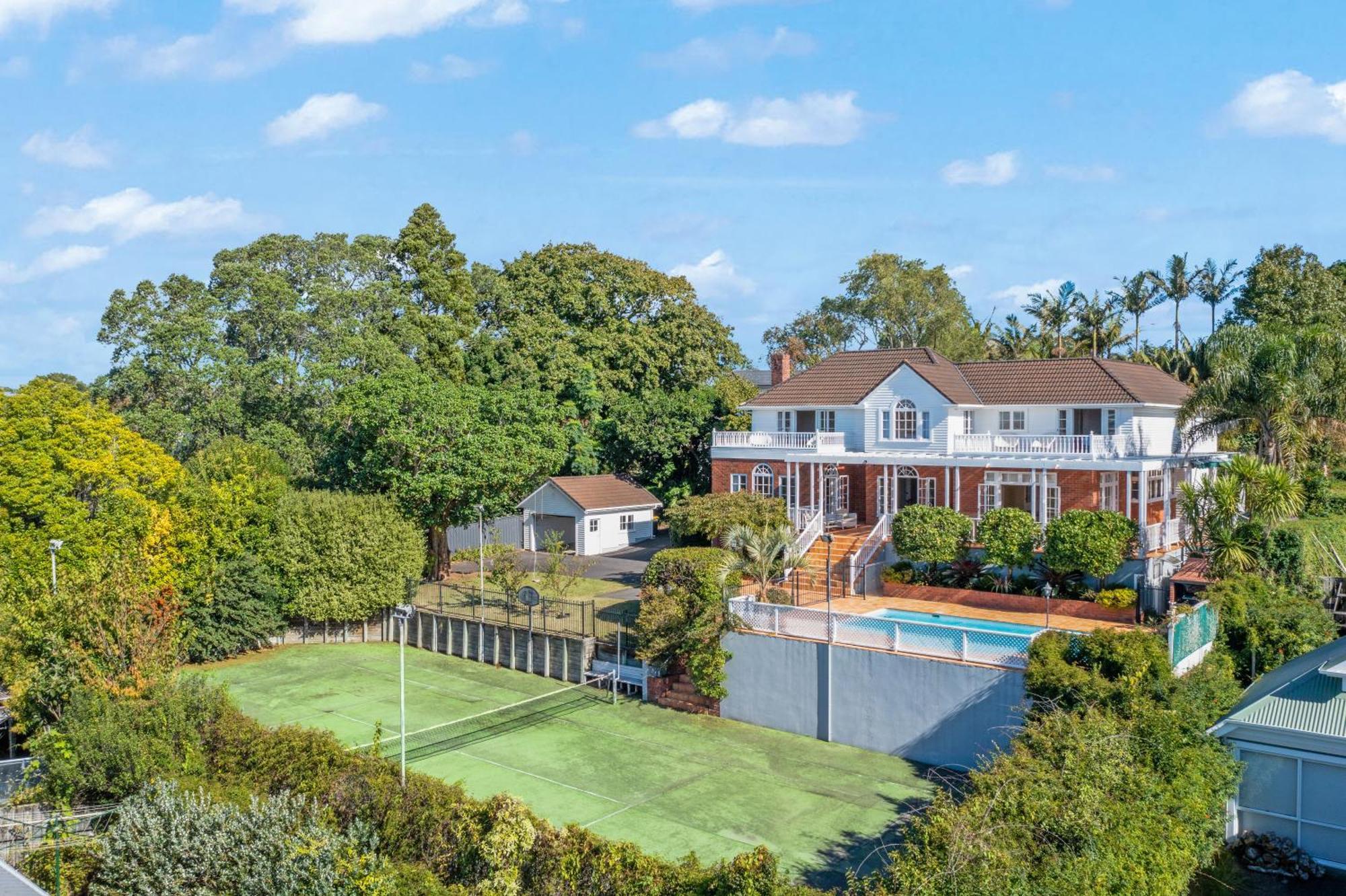 Holiday home Grande Vista 5br Manor With Pool & Mt Eden Views