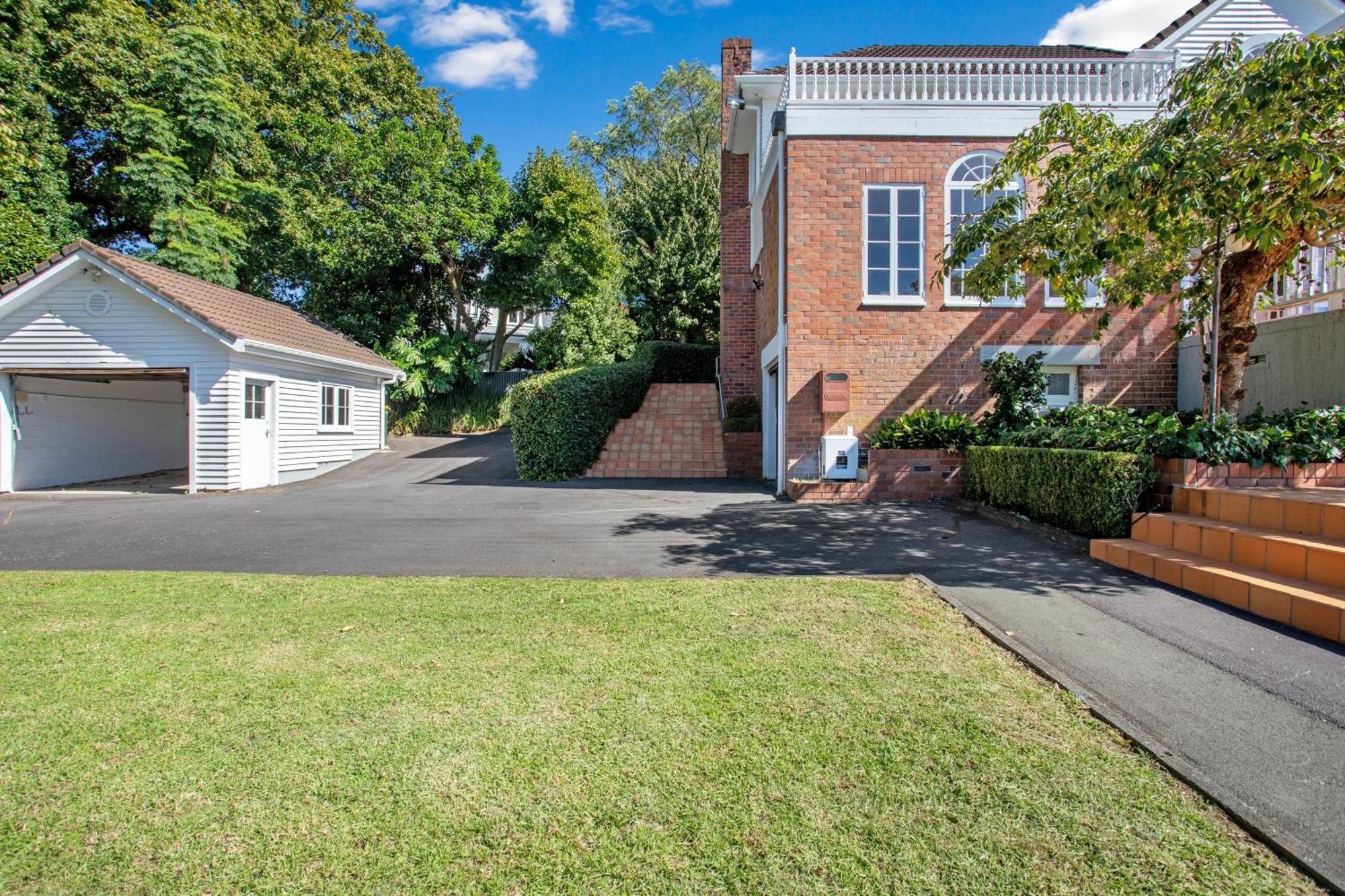 Grande Vista 5br Manor With Pool & Mt Eden Views * Auckland