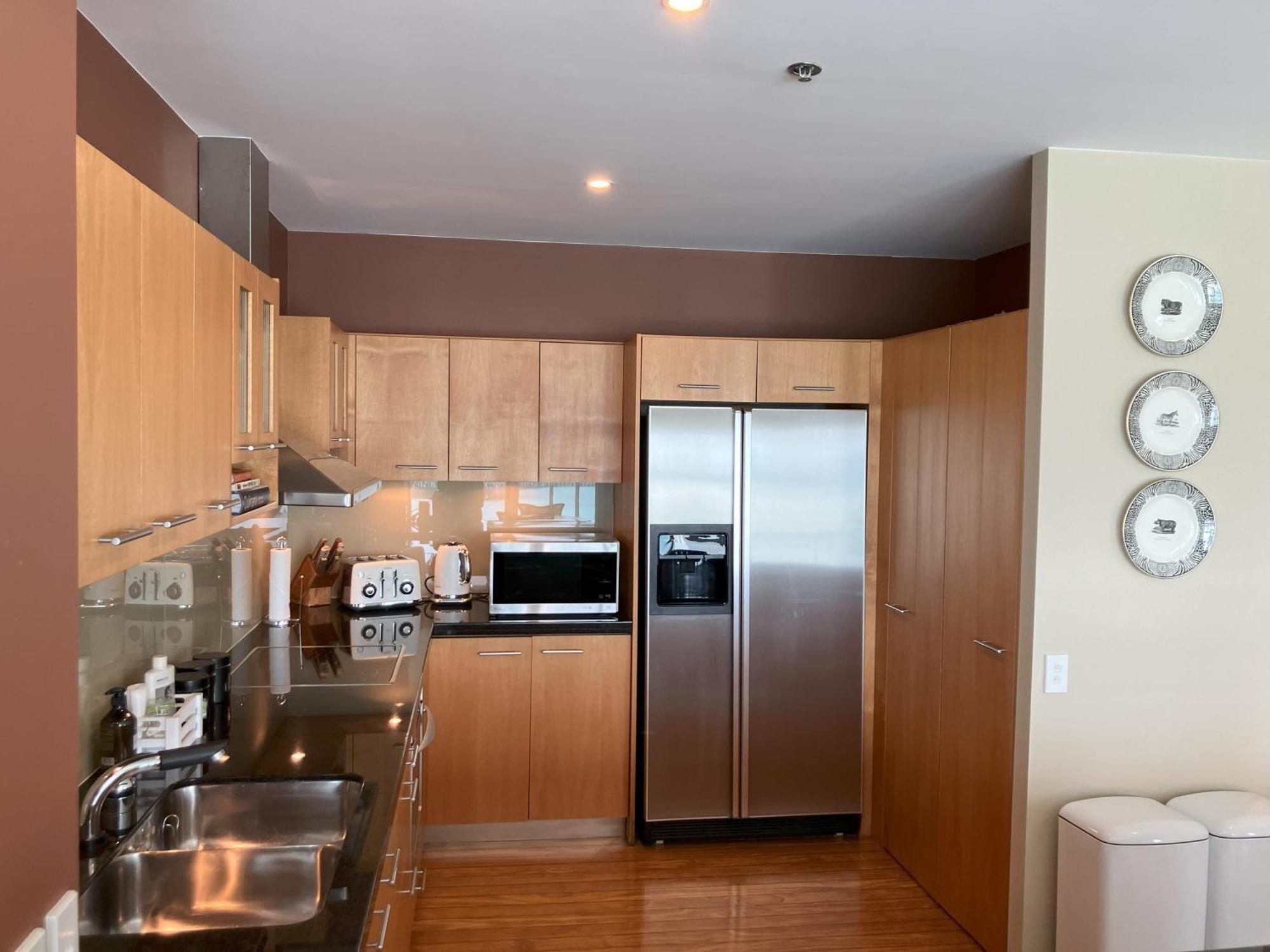 Unsurpassed View Superb 3 Bedrm Apmt Apartment *