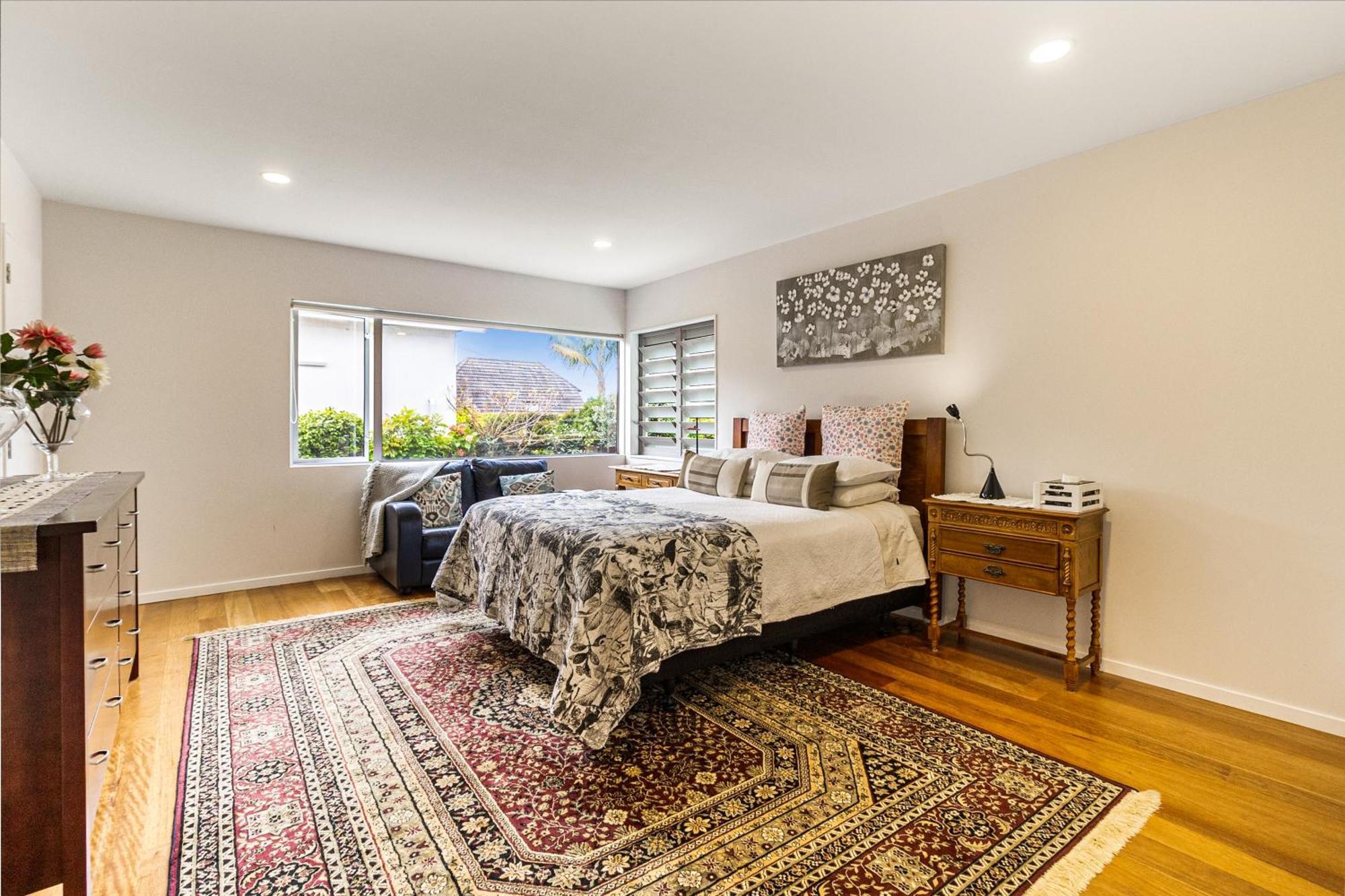 The Bays 5* Auckland