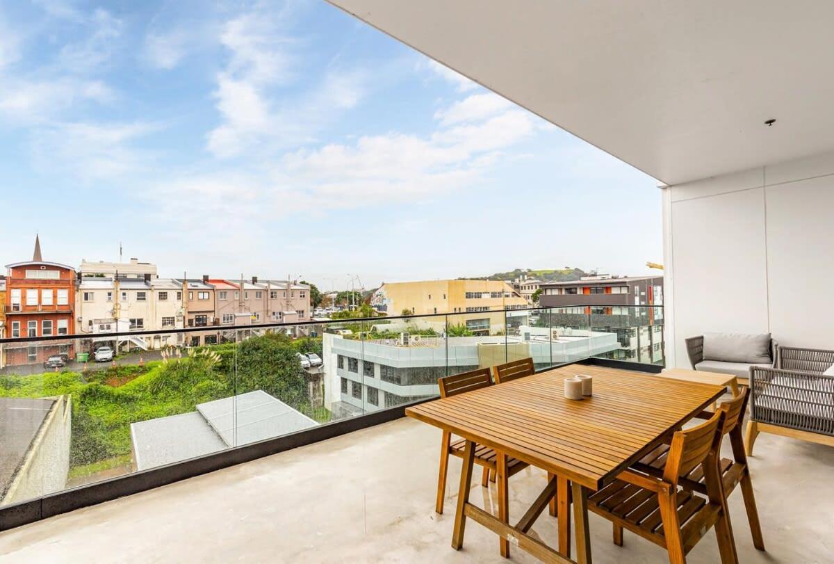 Apartment Modern Living In Prime Location
