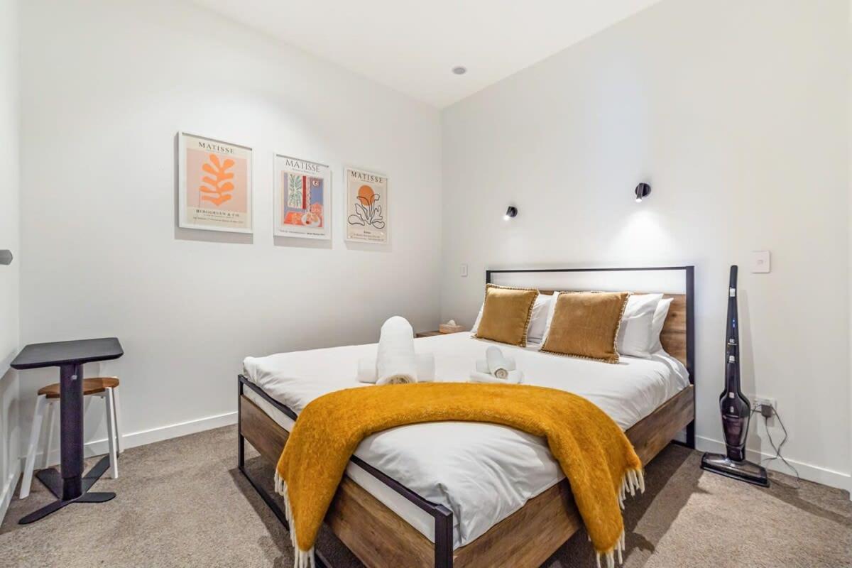 Modern Living In Prime Location Apartment Auckland