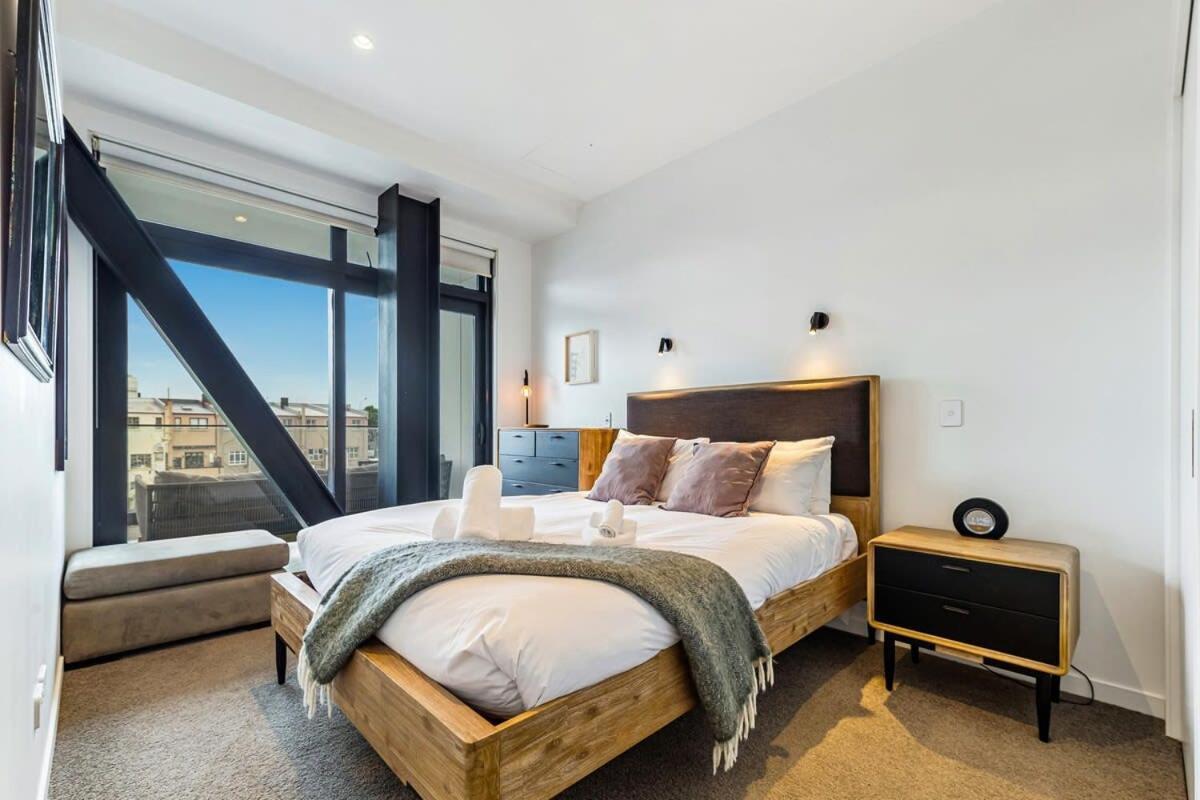 Modern Living In Prime Location