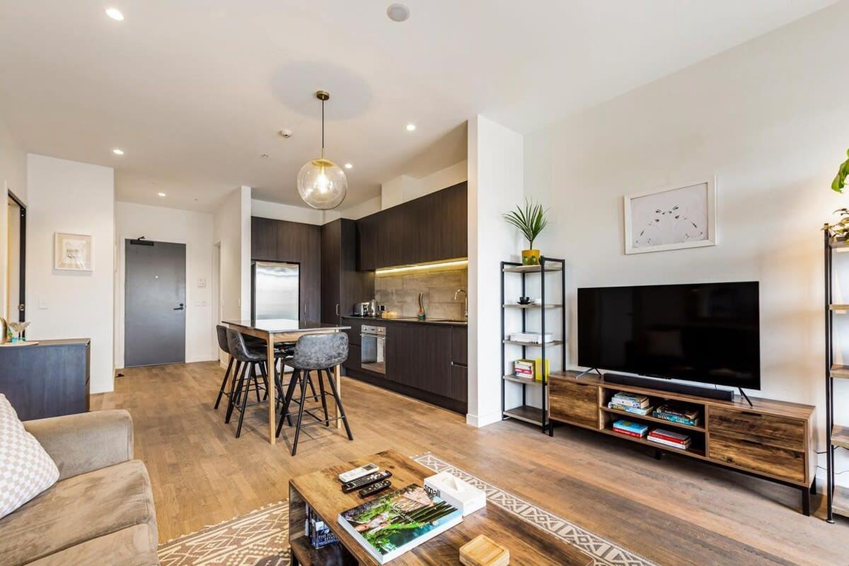 Apartment Modern Living In Prime Location