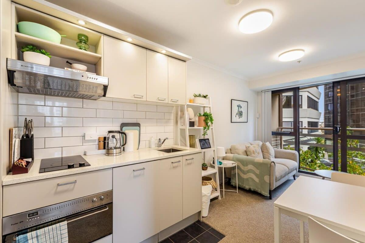 Prime Location - 2 Bedroom Urban Retreat *