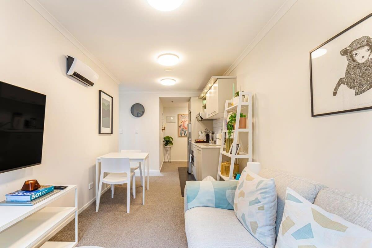 Prime Location - 2 Bedroom Urban Retreat * Auckland
