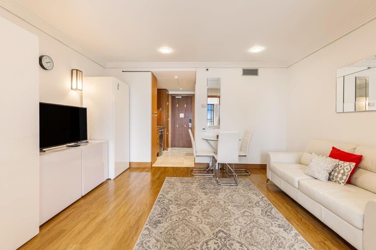 Apartment Prime Location And Views *