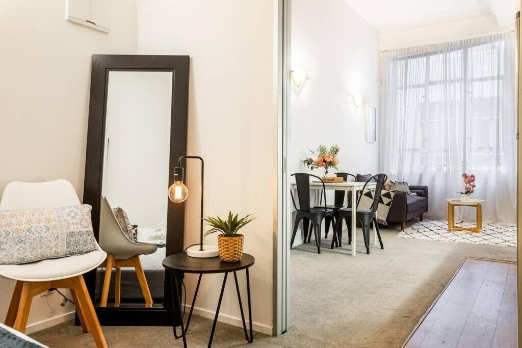 Cosy Queen St 1-br Apartment