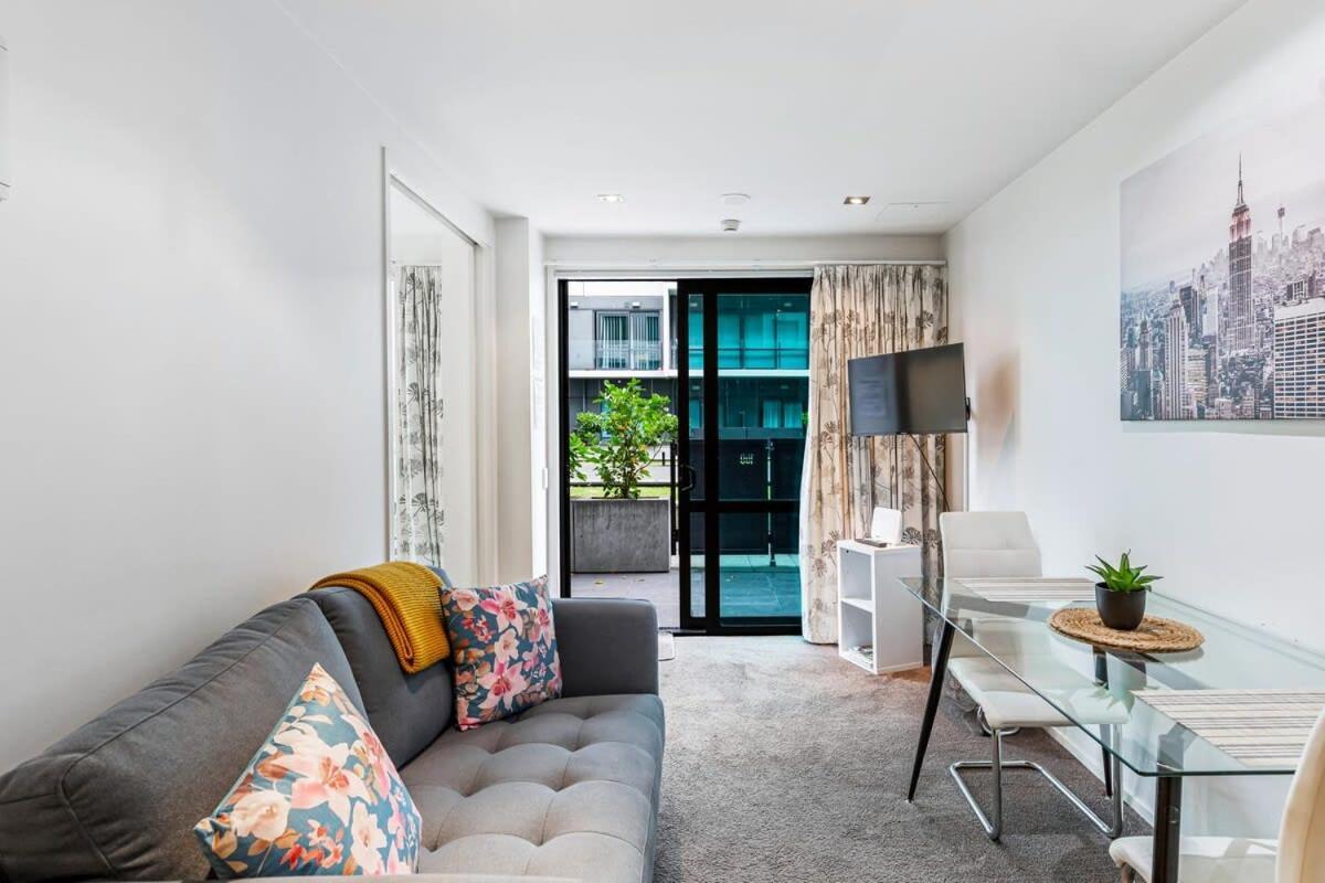 1br With Patio Close To Spark Arena * Auckland