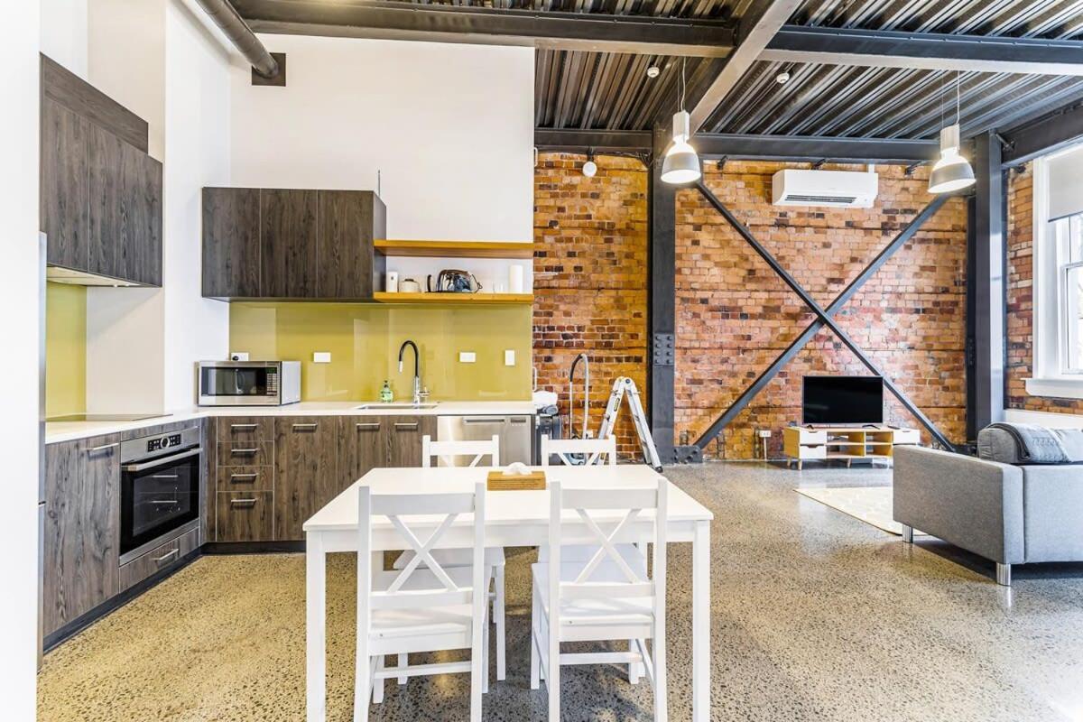 Modern + Prime Location * Auckland