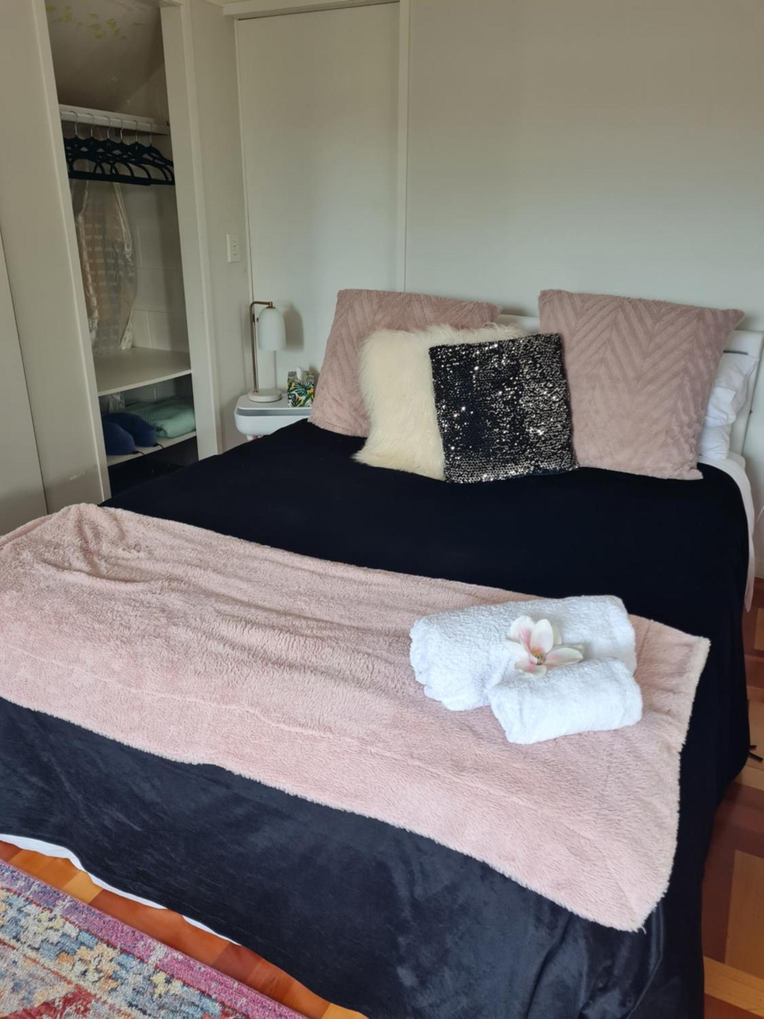 Paris Guest house *