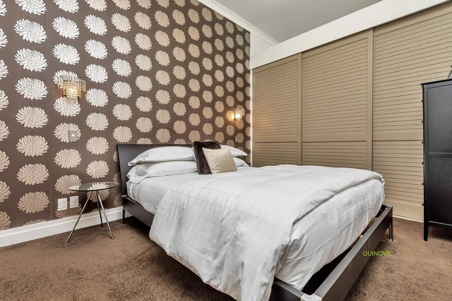 Awsa Waterfront Get Away Apartment