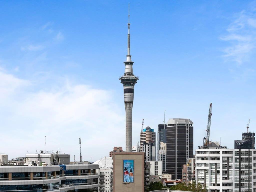 Beautiful Sky Tower View Near K' Road W/ Free Parking *