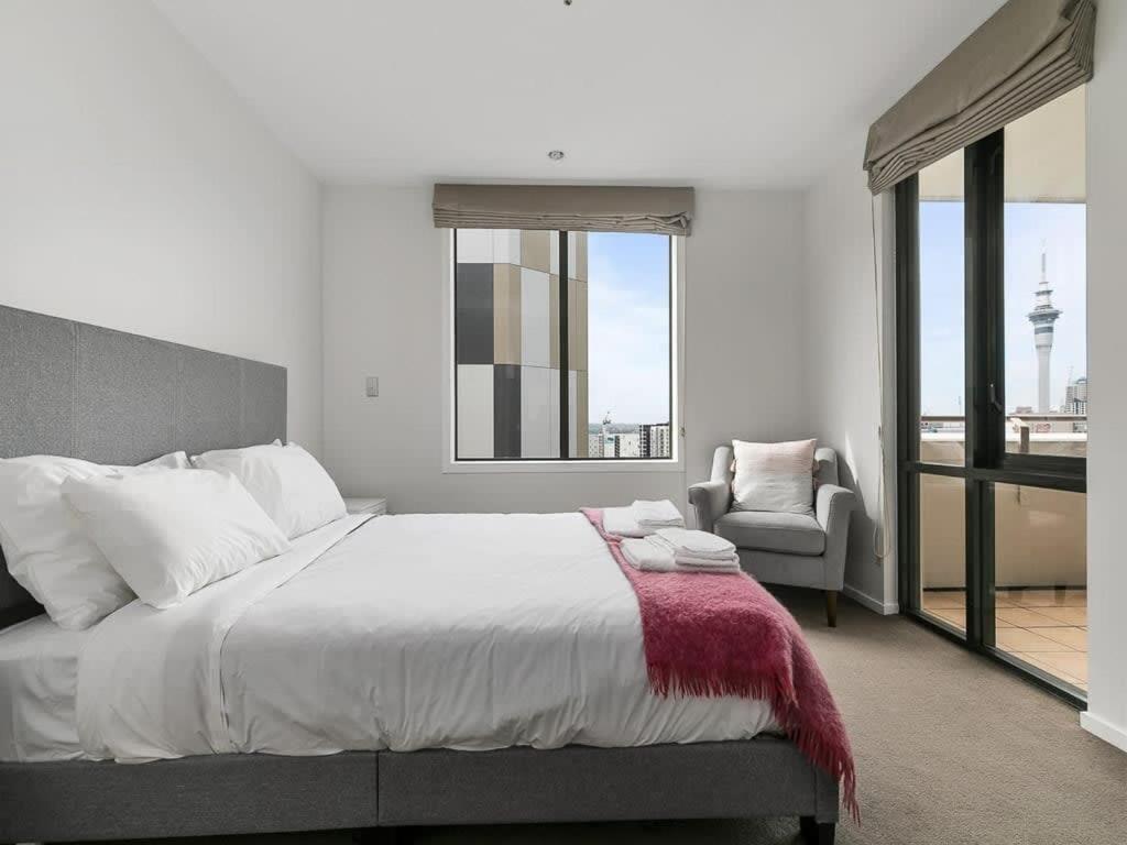 Apartment Beautiful Sky Tower View Near K' Road W/ Free Parking *