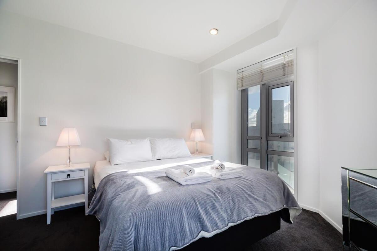 Stunning Three Bedroom Near Sky Tower Auckland