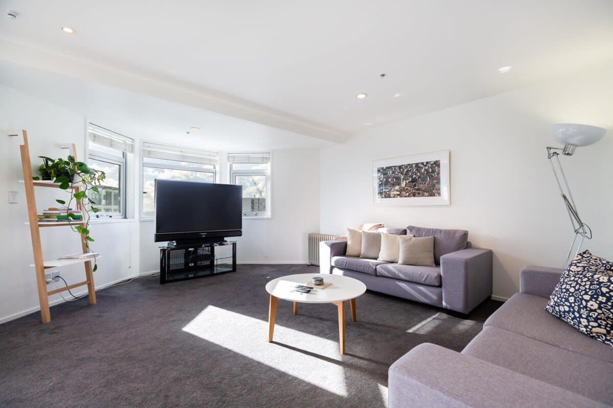 Apartment Stunning Three Bedroom Near Sky Tower Auckland