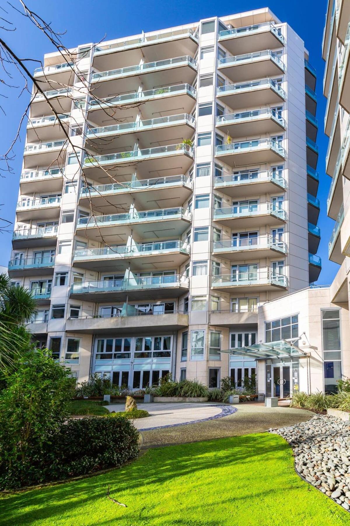 Apartment Stunning Three Bedroom Near Sky Tower